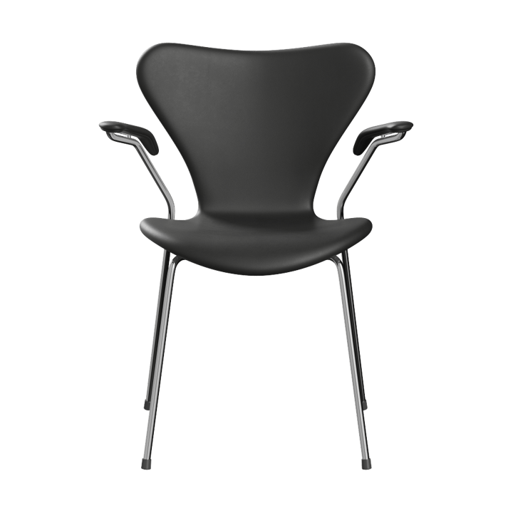 Sjuan 3207 helklädd karmstol - Essential black leather-chrome - Fritz Hansen