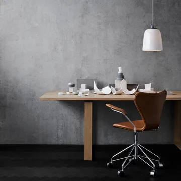 Sjuan 3217 helklädd kontorsstol kampanj hårda hjul - Leather wild black-chrome - Fritz Hansen