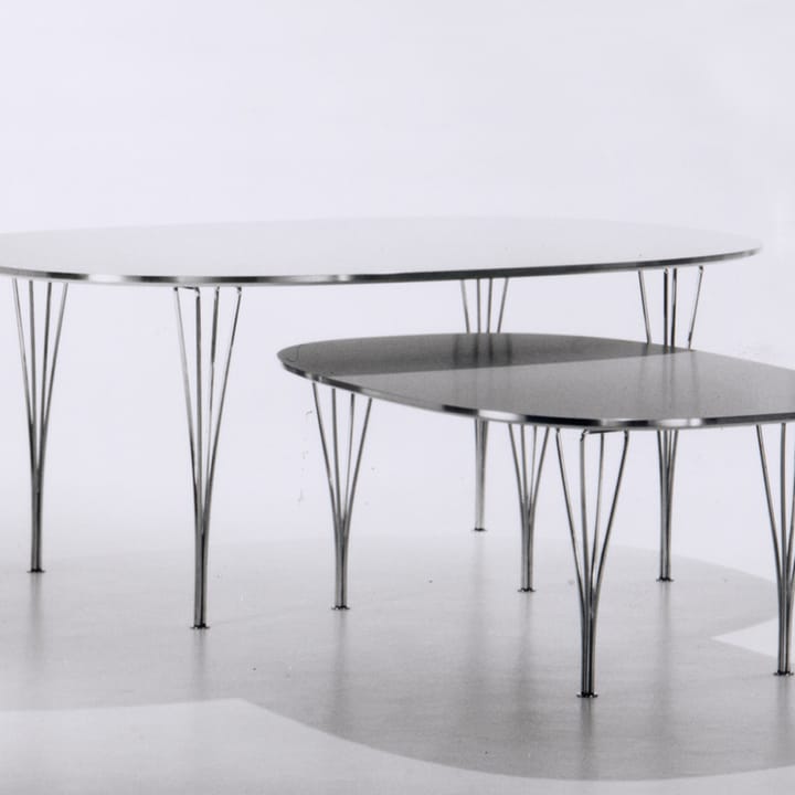 Superellips B620 matbord - vit laminat, 2 ilägg, alukant, kromat stålstativ - Fritz Hansen