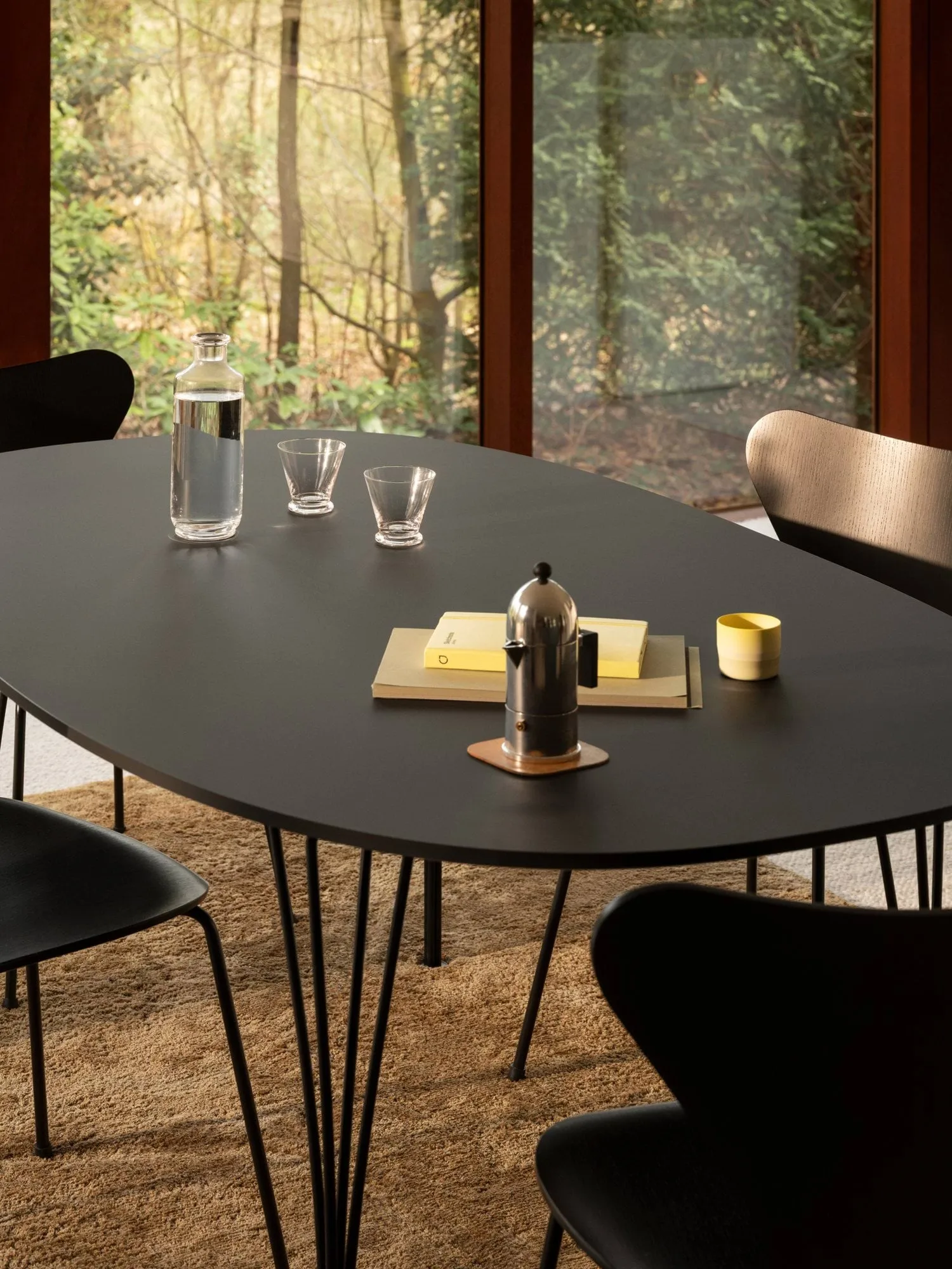 Superellipse B616 matbord 170x100 cm, Black, 170x100x72 cm Fritz Hansen