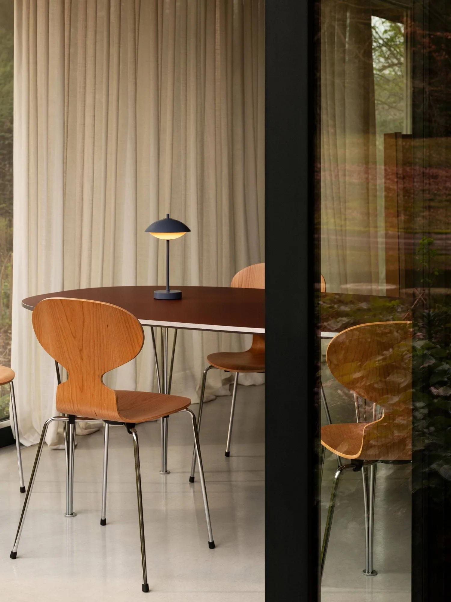 Superellipse B616 matbord 170x100 cm, Rusty red, 170x100x72 cm Fritz Hansen