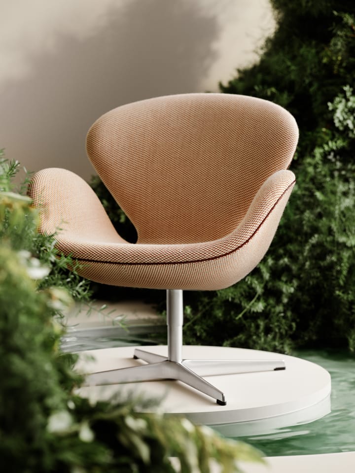Svanen 3320 fåtölj special edition, Serpentine creme bronze-grace leather chestnut-borstat aluminium Fritz Hansen
