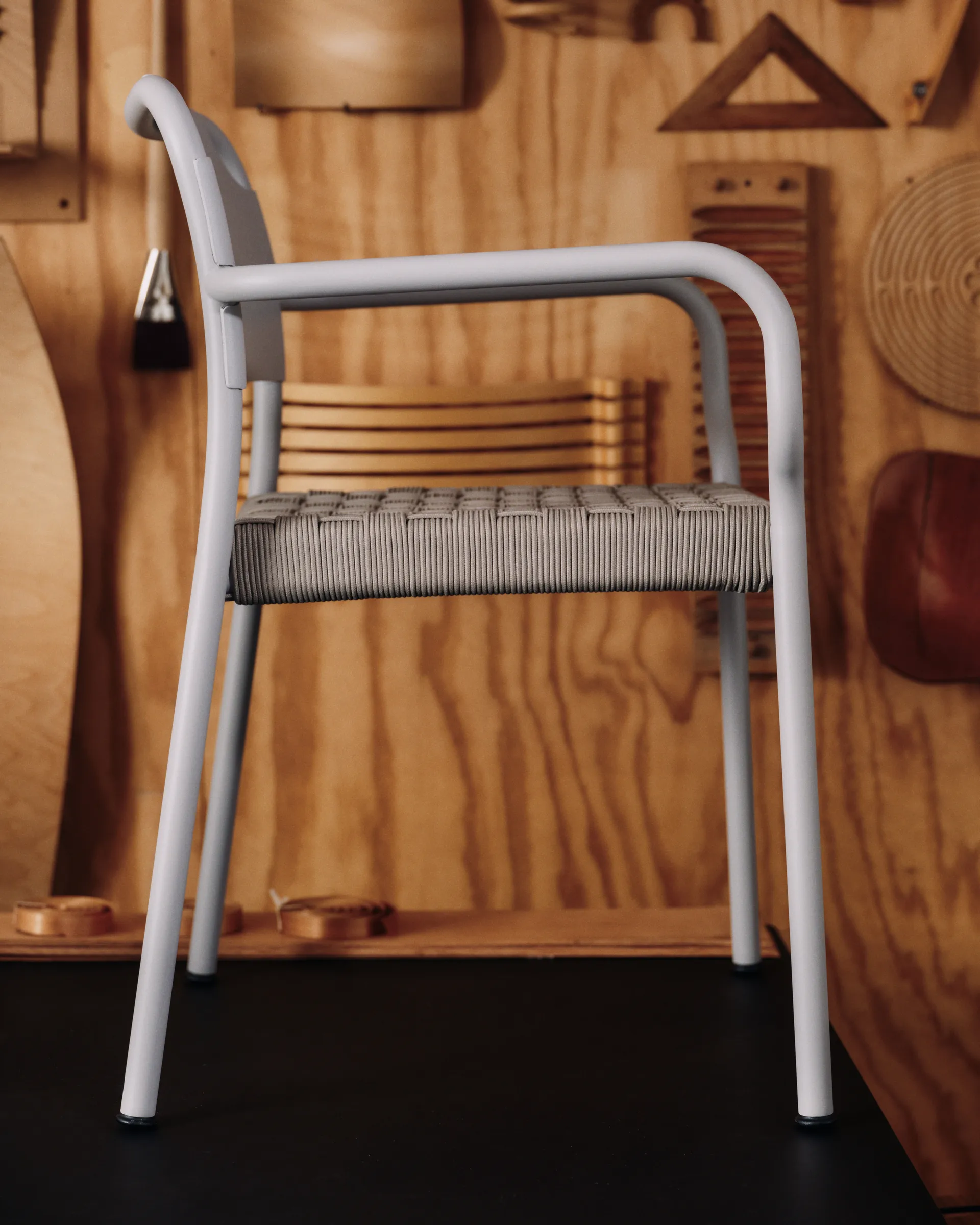 Vind karmstol, Mist grey Fritz Hansen