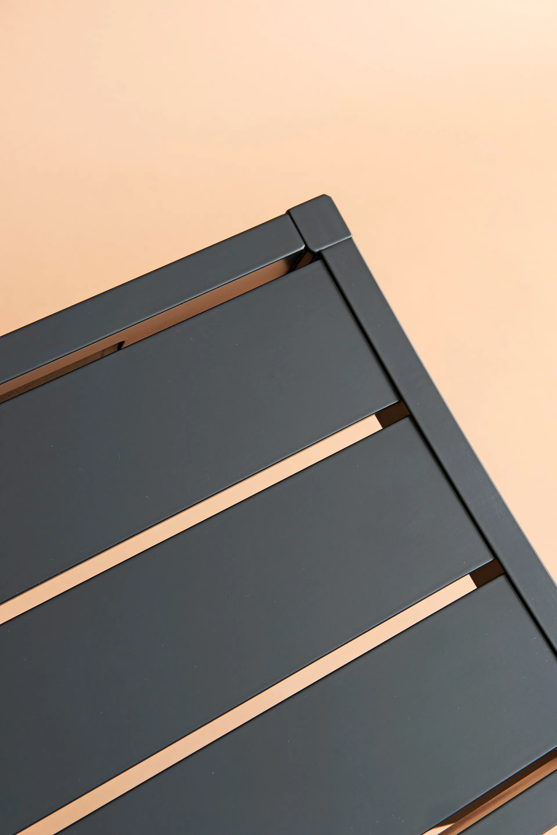 Ronja stol, Bok-svart bets Gärsnäs