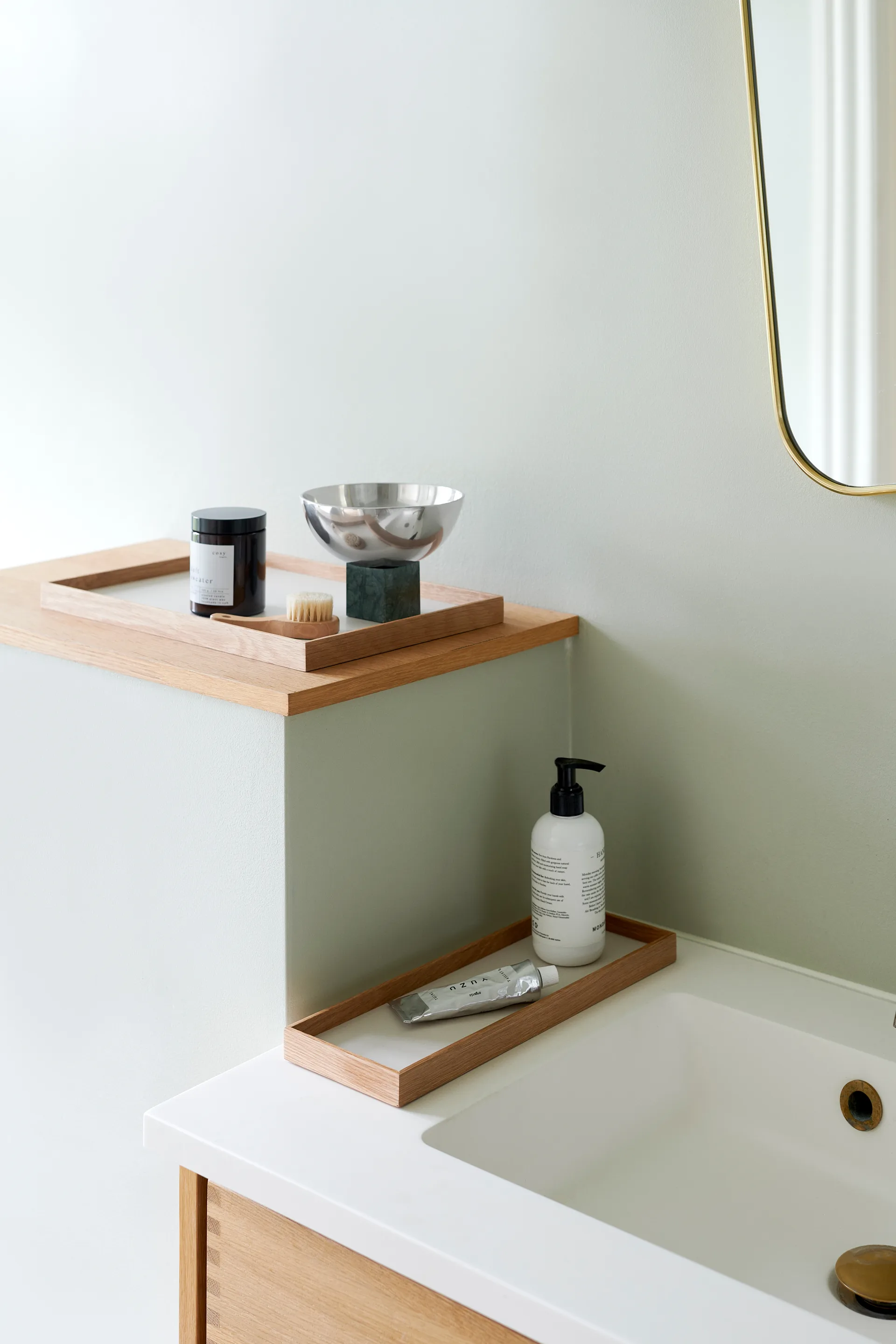 Frame bricka medium 23x34 cm, Ek-beige Gejst