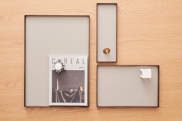 Frame bricka small 11x32,4 cm, Rökt ek-grå Gejst