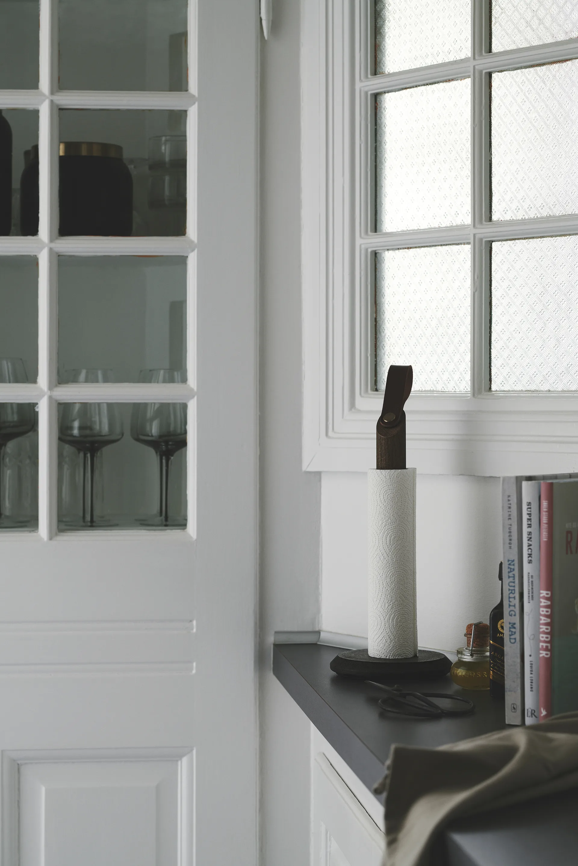 Grab hushållspappershållare, Rökt ek Gejst