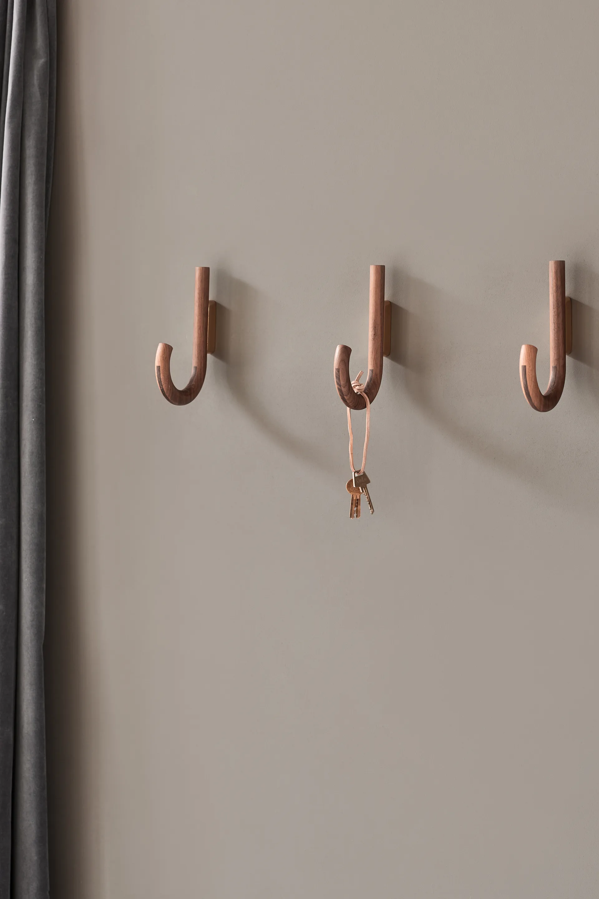 Hook krok 19 cm, Valnöt-mässing Gejst