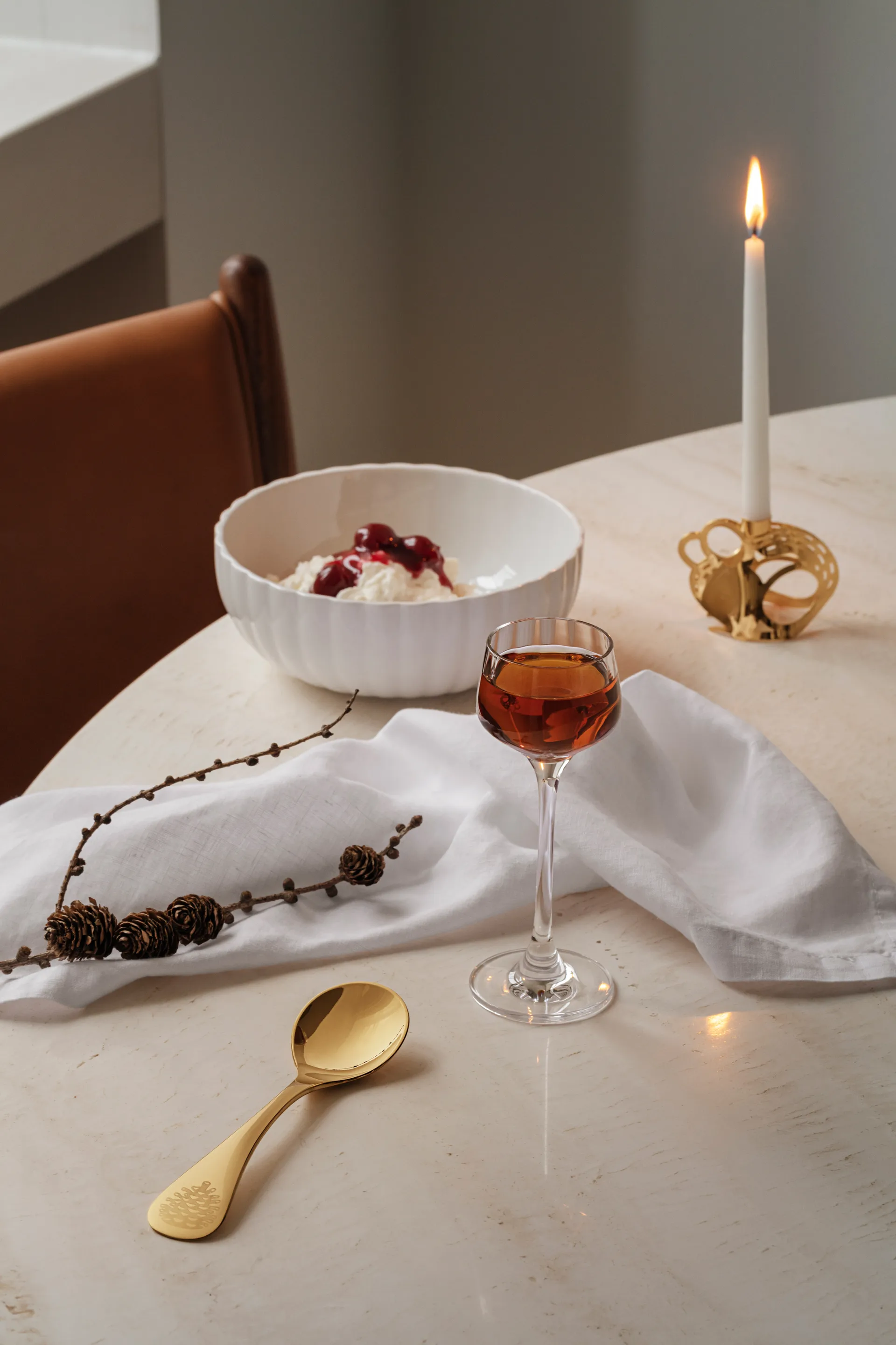 2023 års ljusstake 2 delar, Guldpläterat Georg Jensen