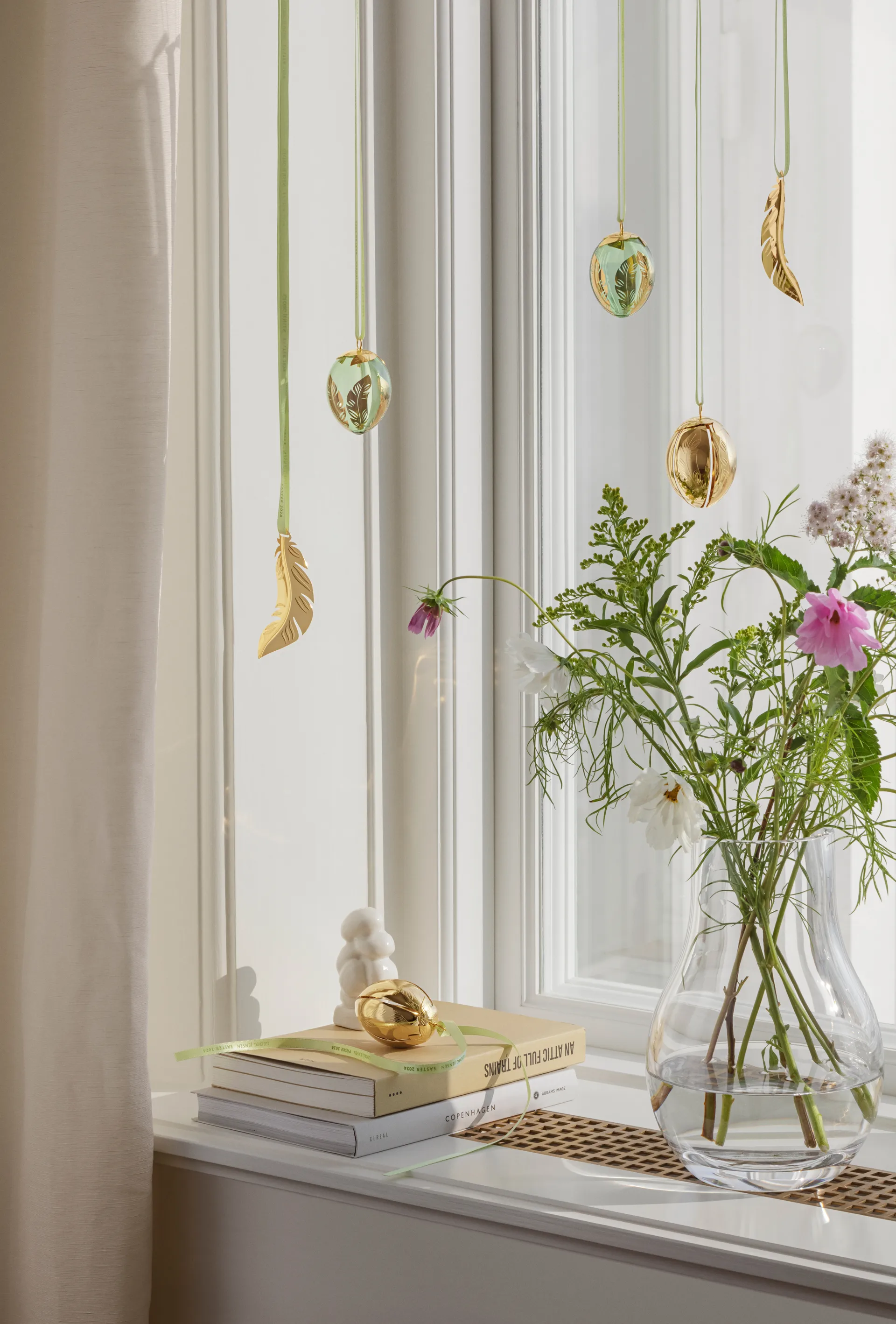 Georg Jensen påskfjäder hänge 2024, 18 K Guldpläterad Georg Jensen