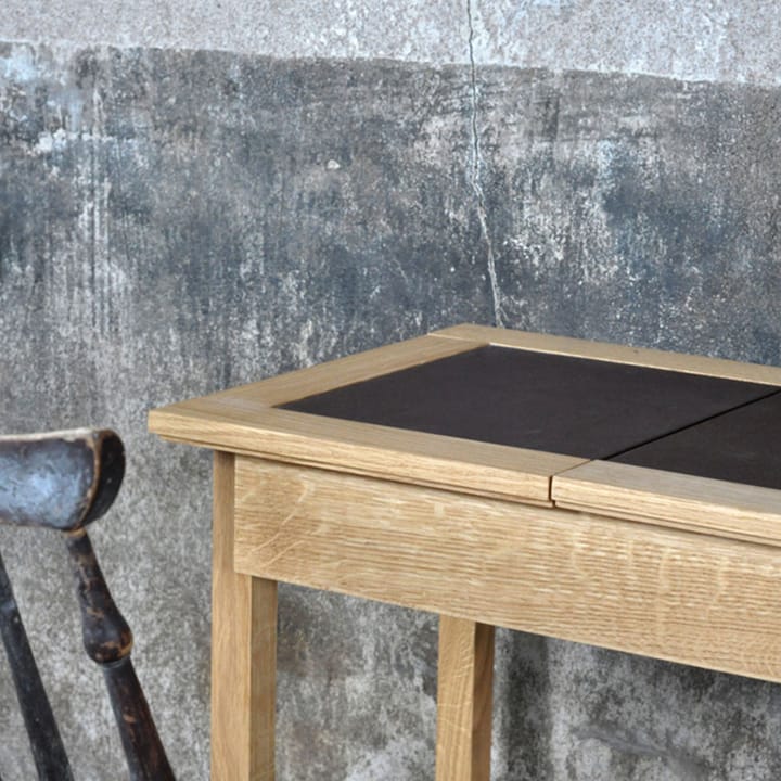 Olof skrivbord läder - Elmosoft grå-kritvit - Givarps