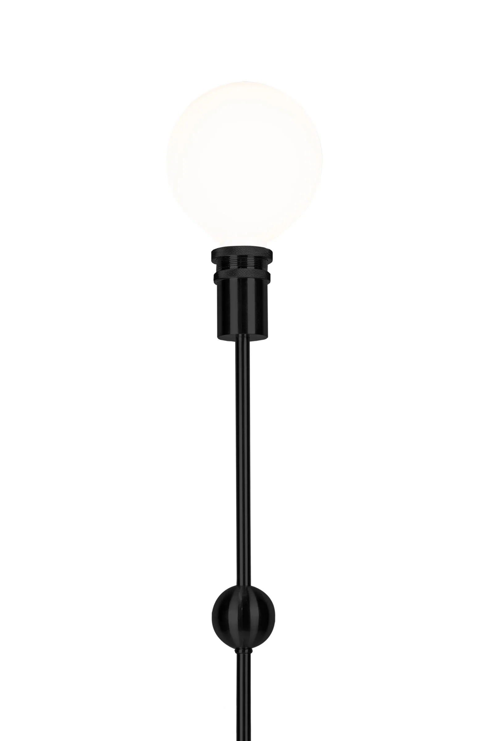 Astrid lampstativ 130 cm, Svart Globen Lighting