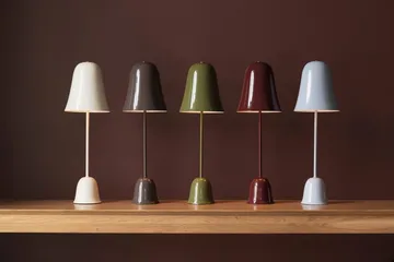 Blåklockan bordslampa - Winröd (röd), Ø16xH50 cm - Globen Lighting