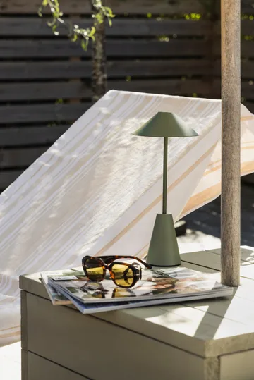 Cannes 32 portabel bordslampa - Mossgrön - Globen Lighting