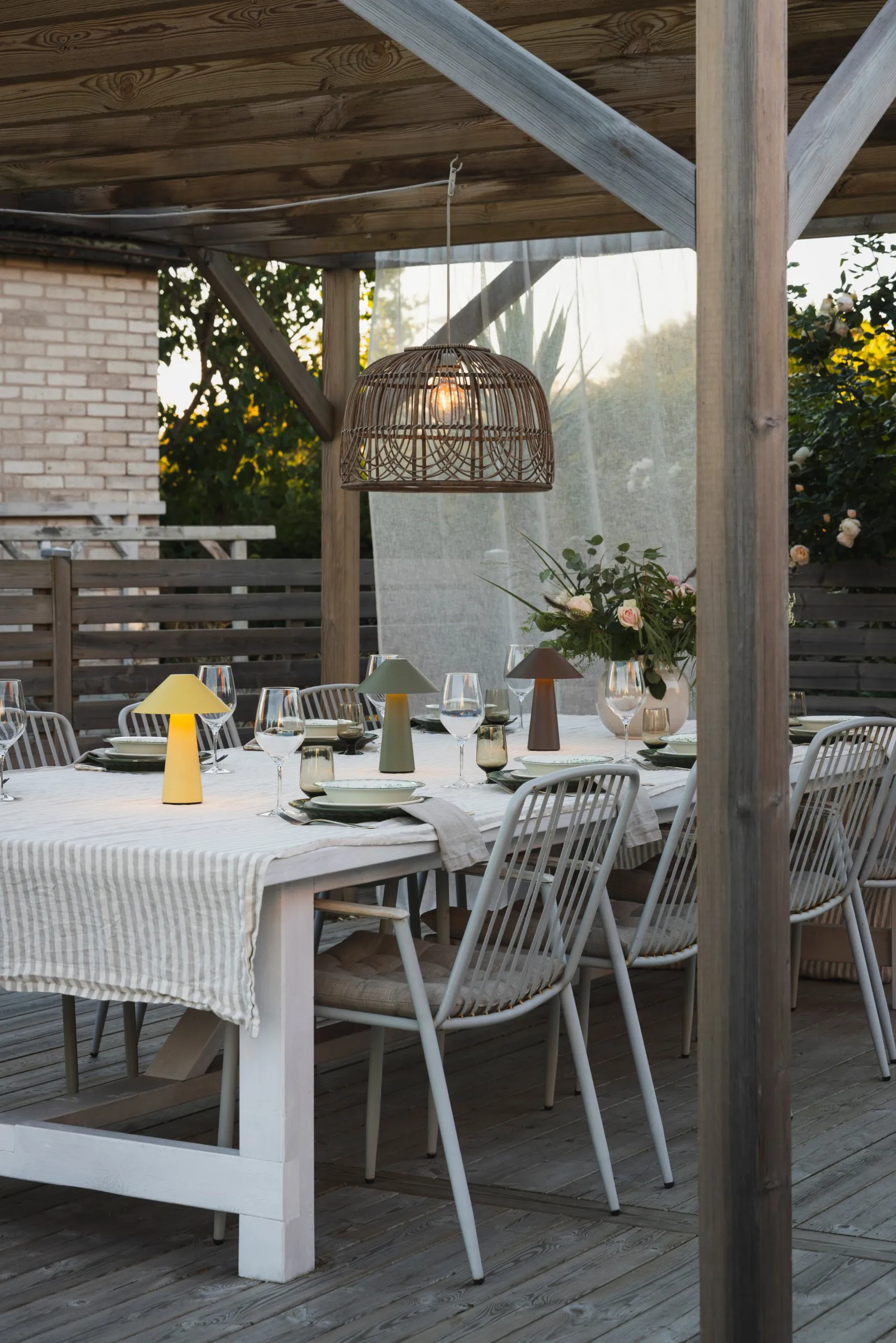 Cannes portabel bordslampa, Havregul Globen Lighting