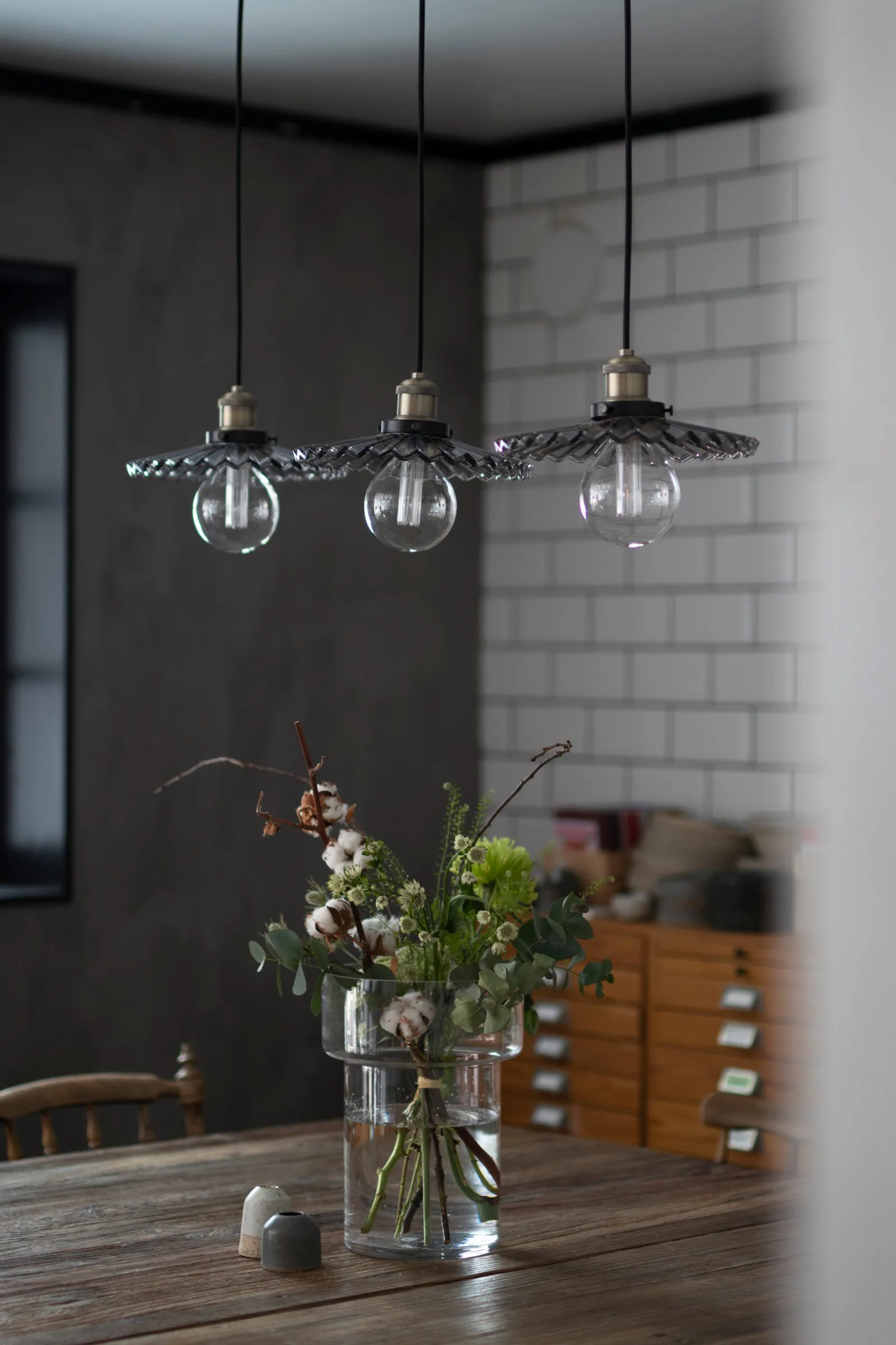 Cobbler 3 pendel 91 cm, Rök Globen Lighting