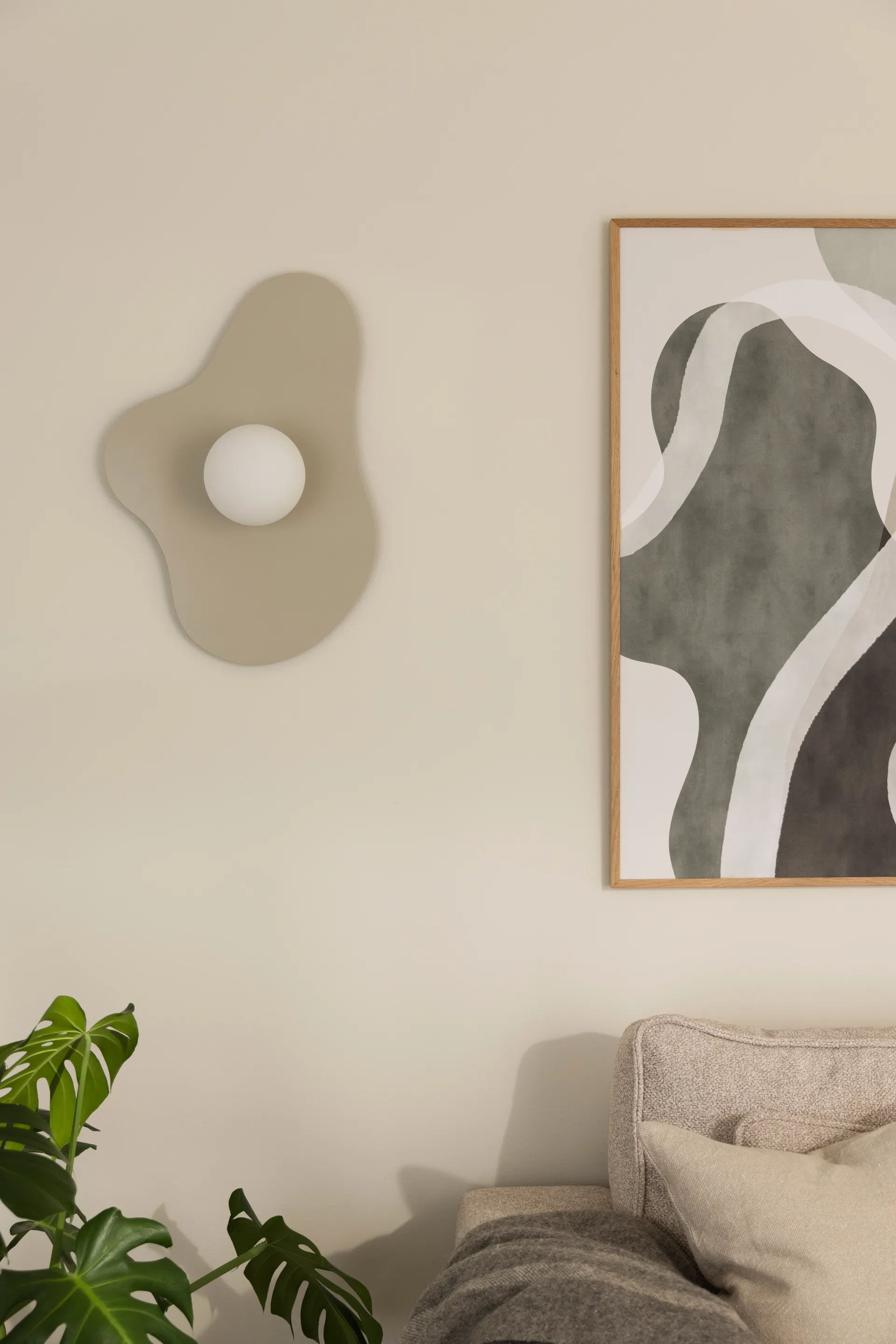 Illusion vägglampa/plafond 60 cm, Beige Globen Lighting