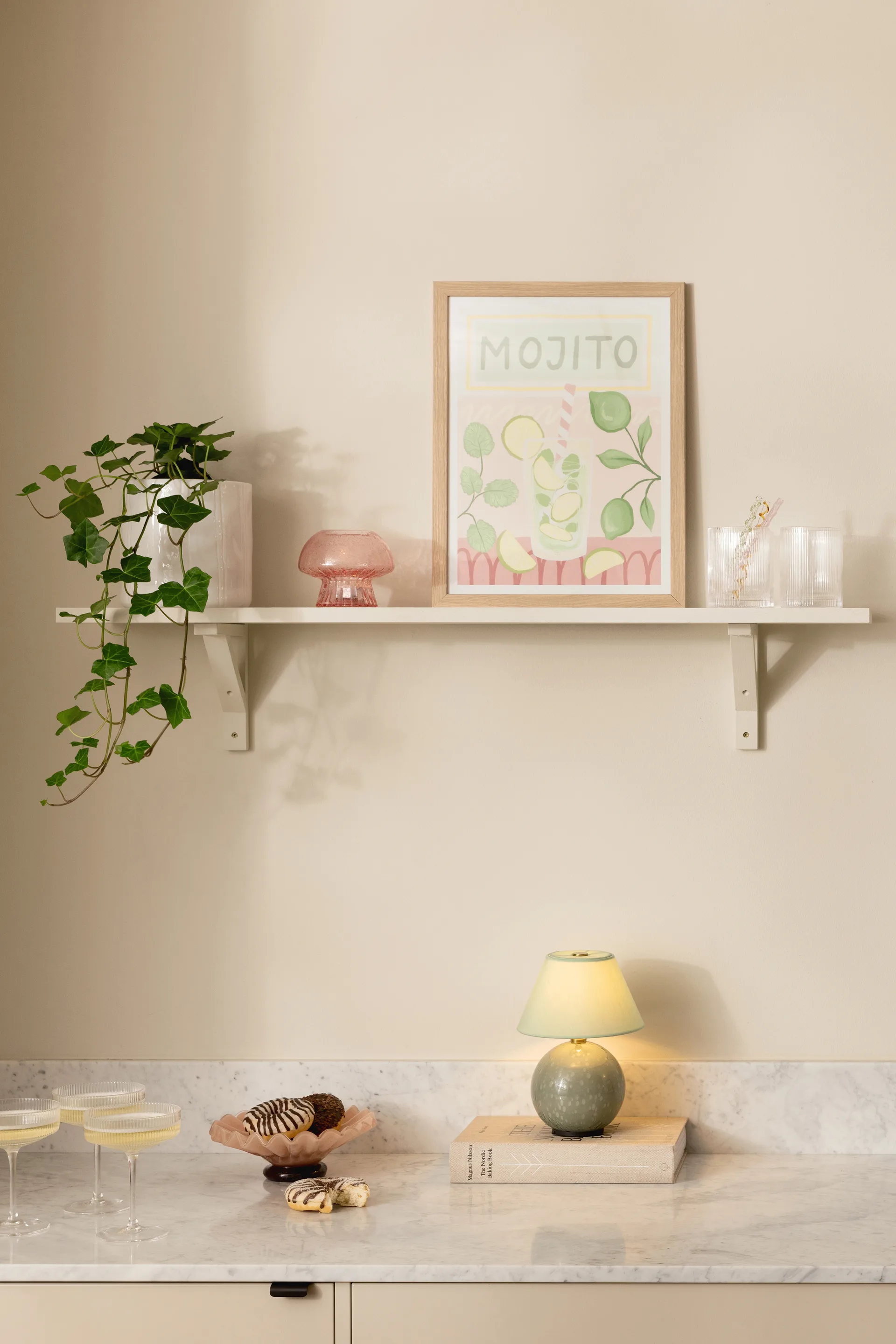 Iris 16 portabel bordslampa, Grön Globen Lighting