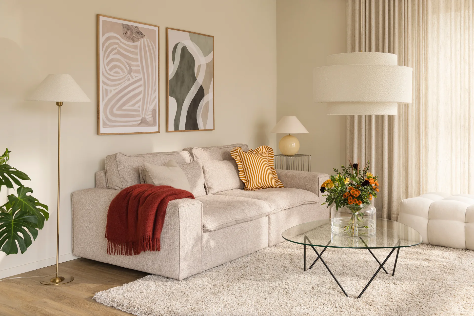 Iris 45 bordslampa, White Globen Lighting