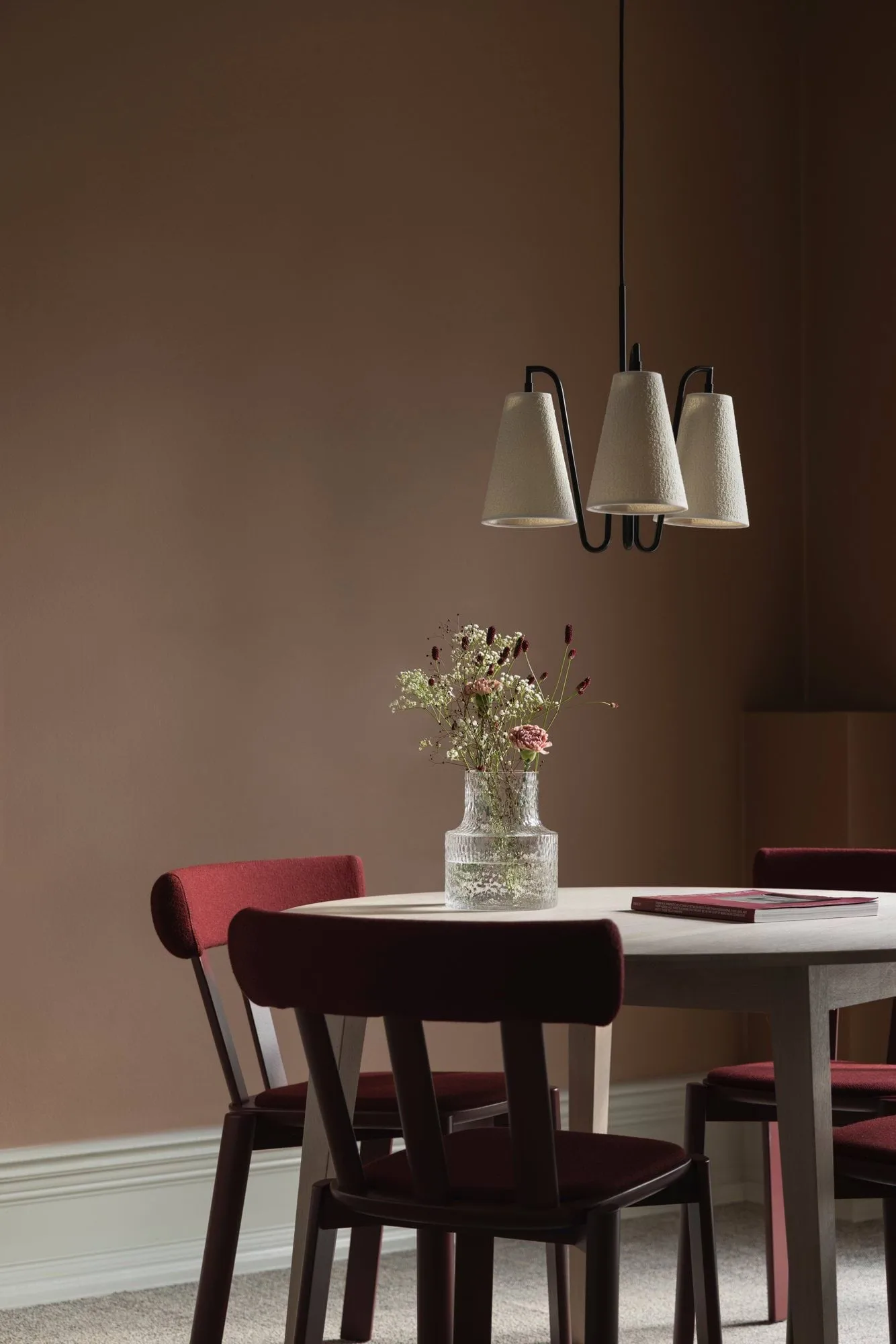 Lou pendel, 3, Vit bouclé-svart, 46x46 cm Globen Lighting