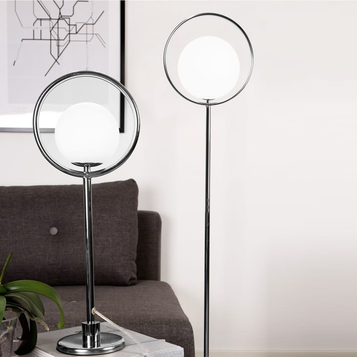 Saint golvlampa, krom Globen Lighting