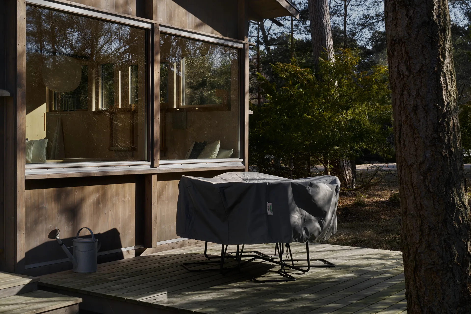 Grythyttan möbelskydd, 9A matbord 100/120 cm + stolar Grythyttan Stålmöbler