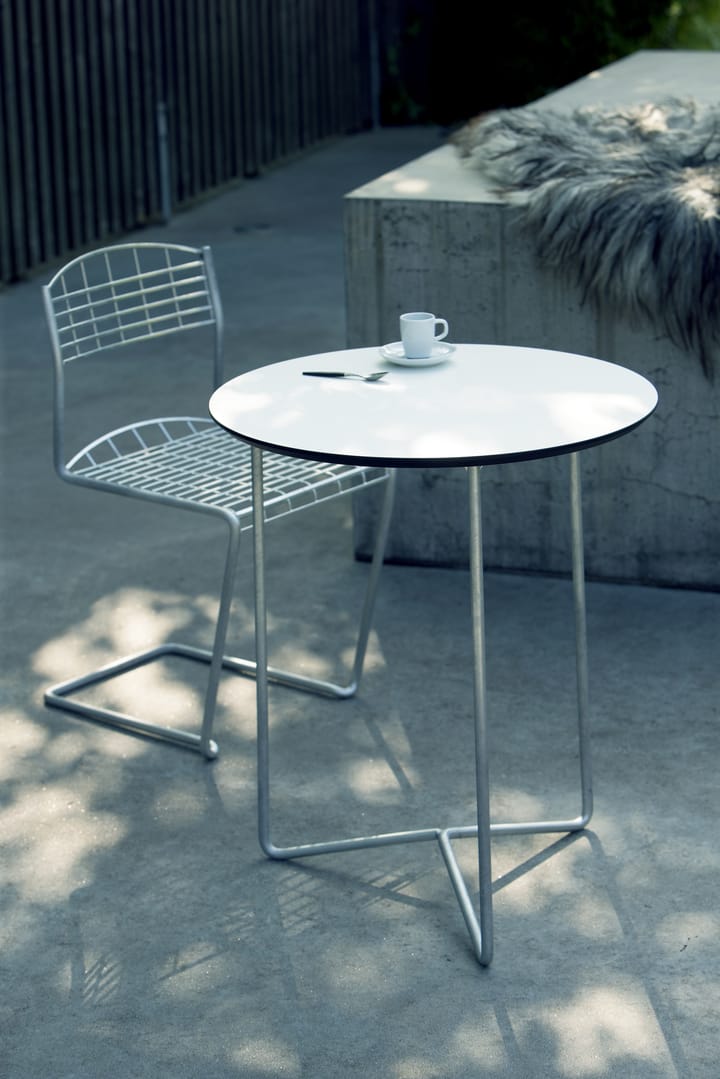 High Tech bord ø60 cm - Vit-varmförzinkat stativ - Grythyttan Stålmöbler