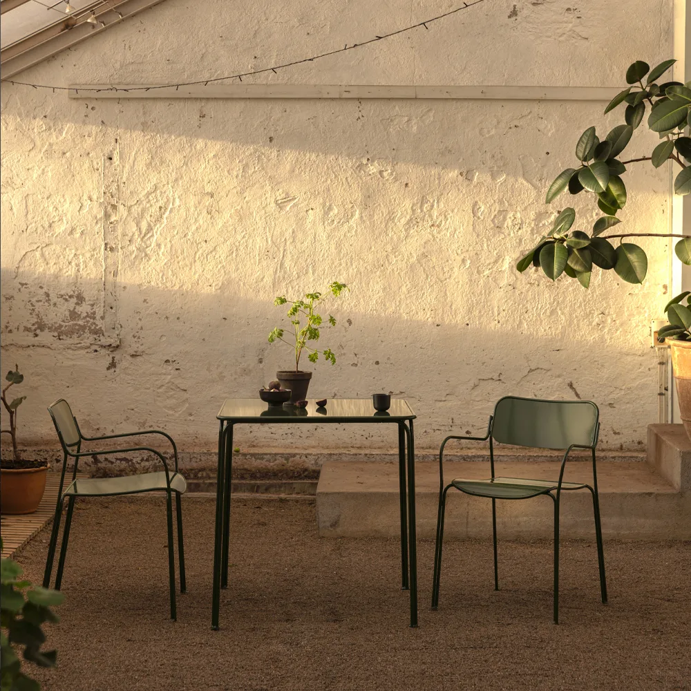 Libelle karmstol, Grön blank pulverlack Grythyttan Stålmöbler