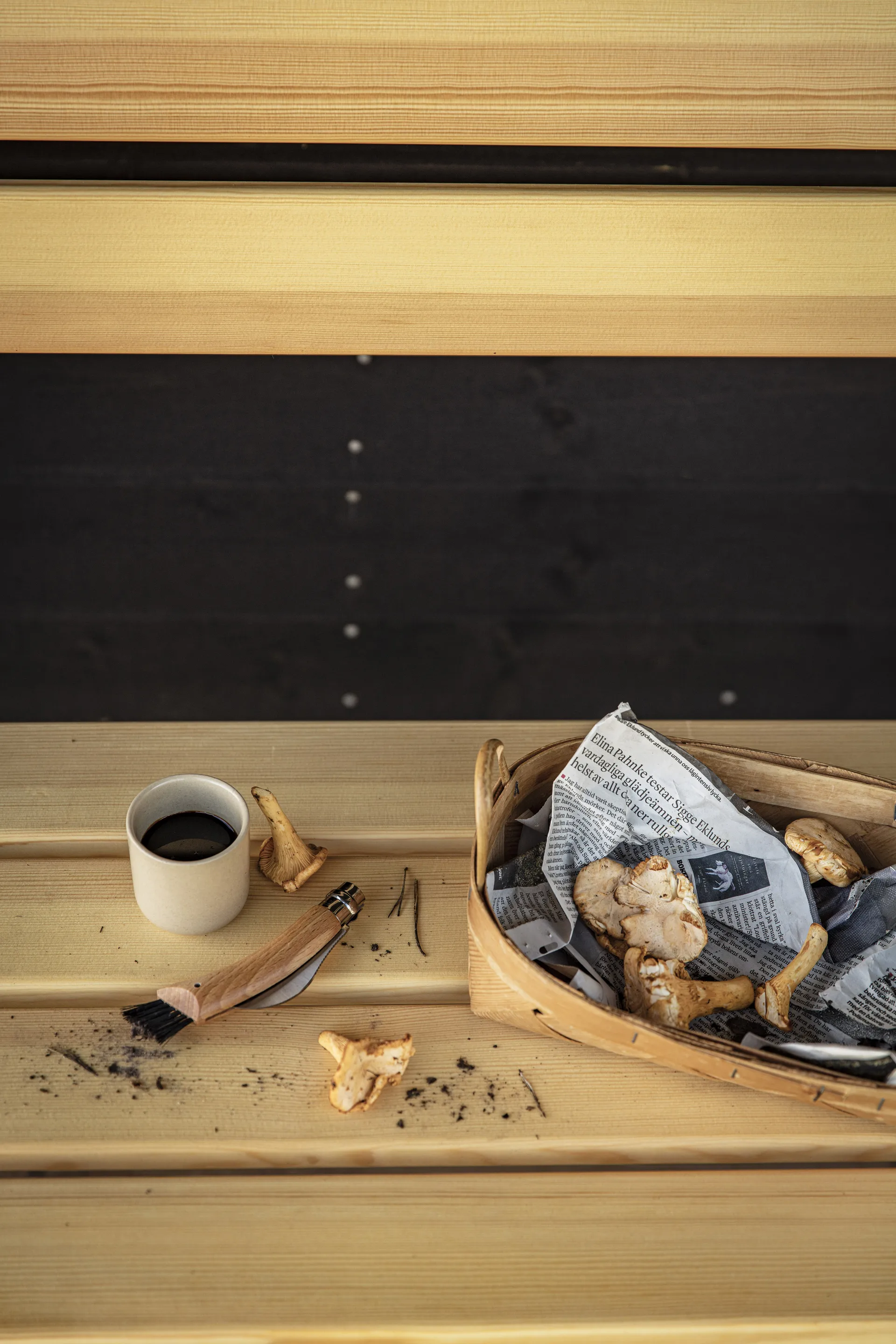 Soffa 5, Furu olja-varmförzinkat stativ Grythyttan Stålmöbler