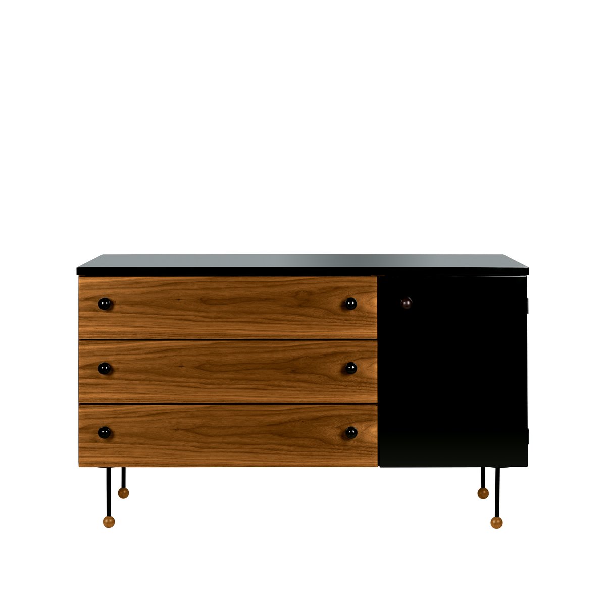 GUBI 62 Dresser byrå american walnut, 3 lådor | Skandinavisk Design | Byråer | Brun