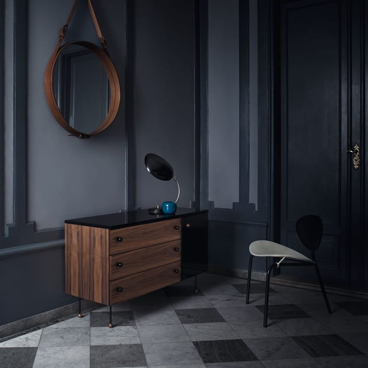 62 Dresser byrå, american walnut, 4 lådor GUBI
