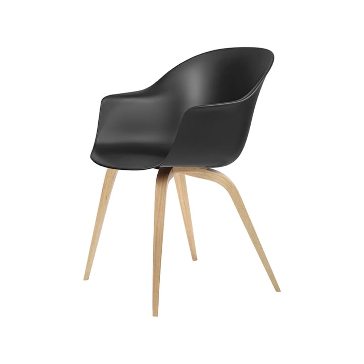 Bat stol - black, mattlackat ekstativ - GUBI