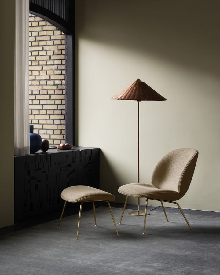 Beetle Ottoman fotpall helklädd conic base, Around bouclé 004-brass GUBI