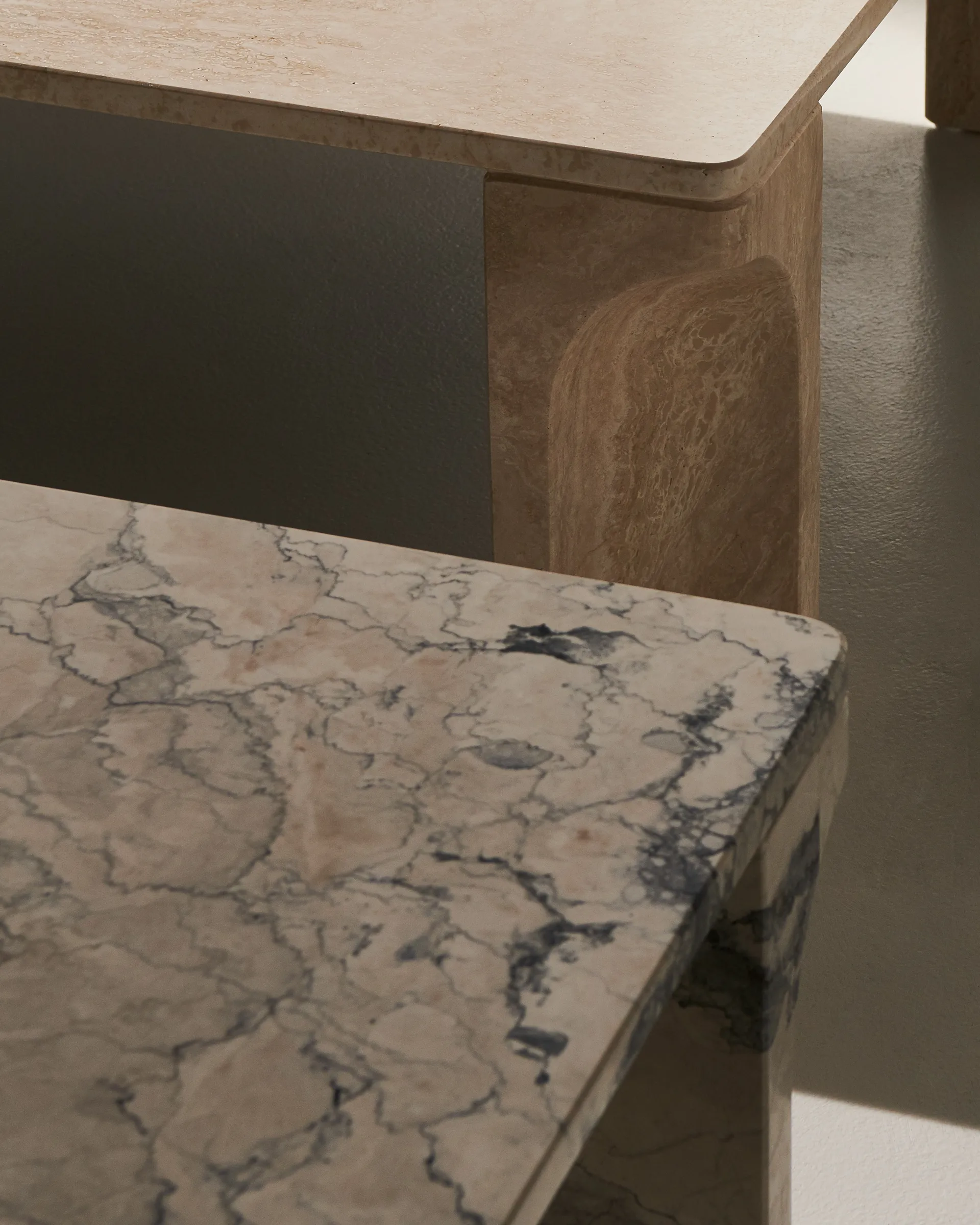 Doric soffbord 80x140 cm, Electric grey GUBI