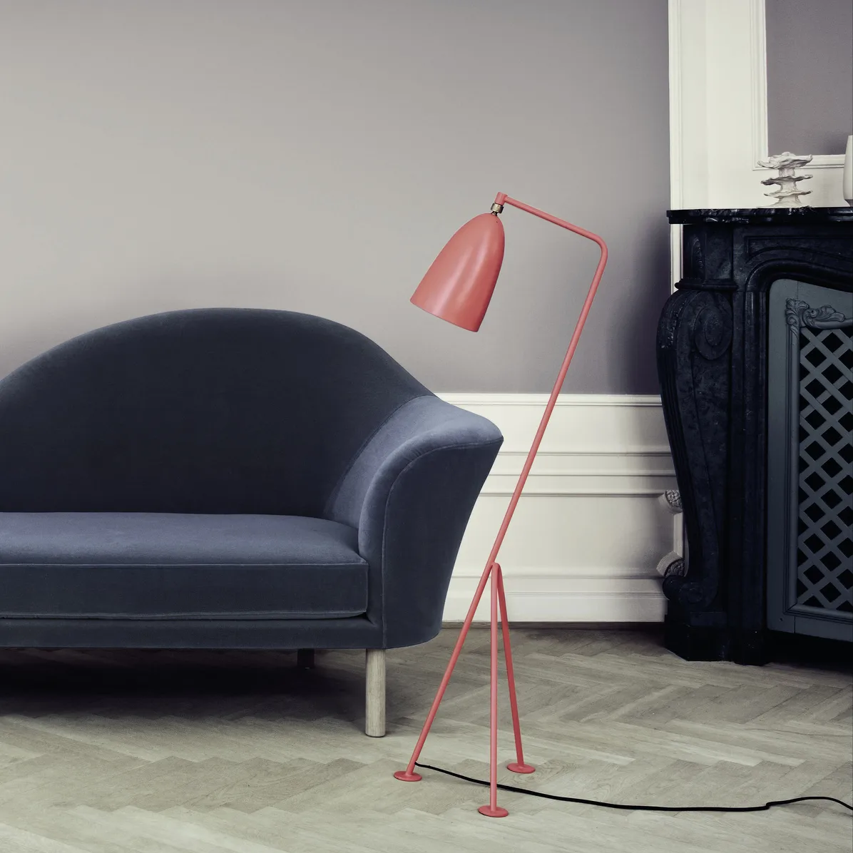 Gräshoppa golvlampa, Vintage röd GUBI