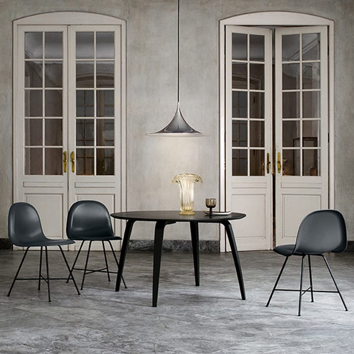 Gubi runt matbord, black stained ash GUBI