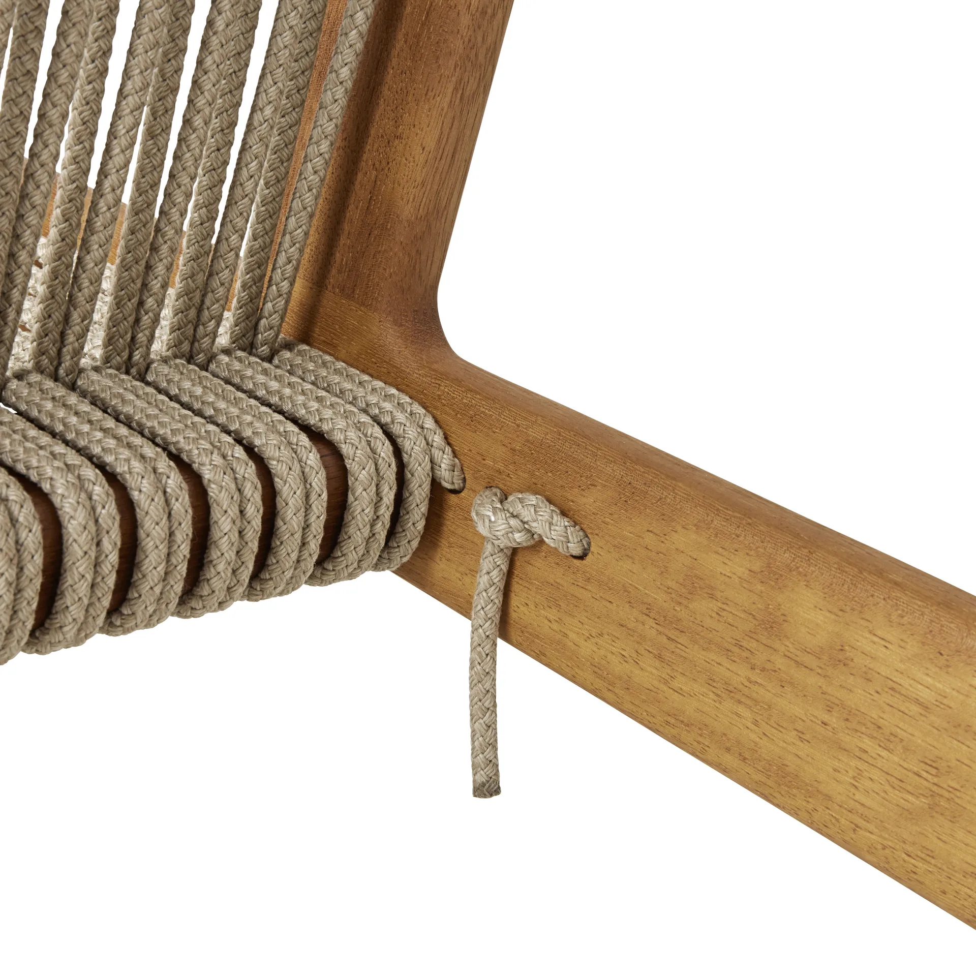 MR01 Initial Outdoor lounge chair, Oljat irokoträ GUBI