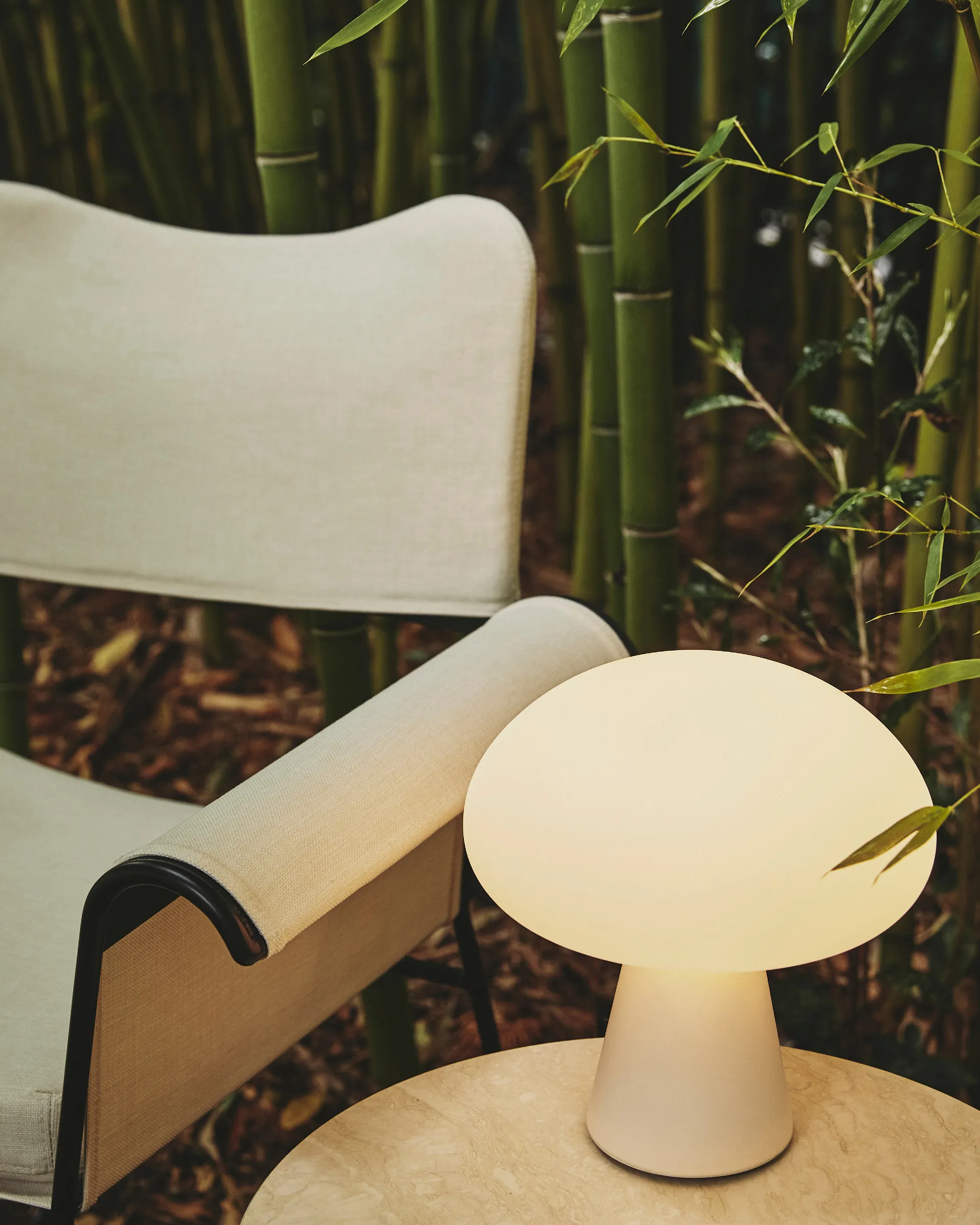 Obello portabel bordslampa, Frosted glass GUBI