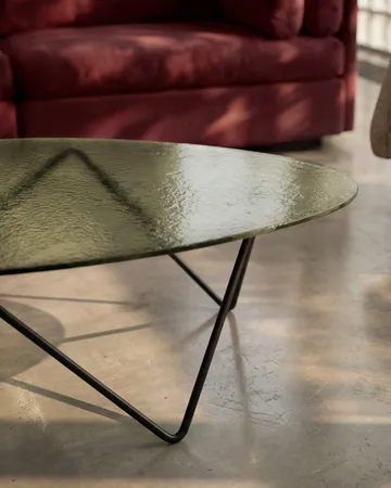 Pedrera soffbord - Svart semimatt-strukturglas transparent - GUBI