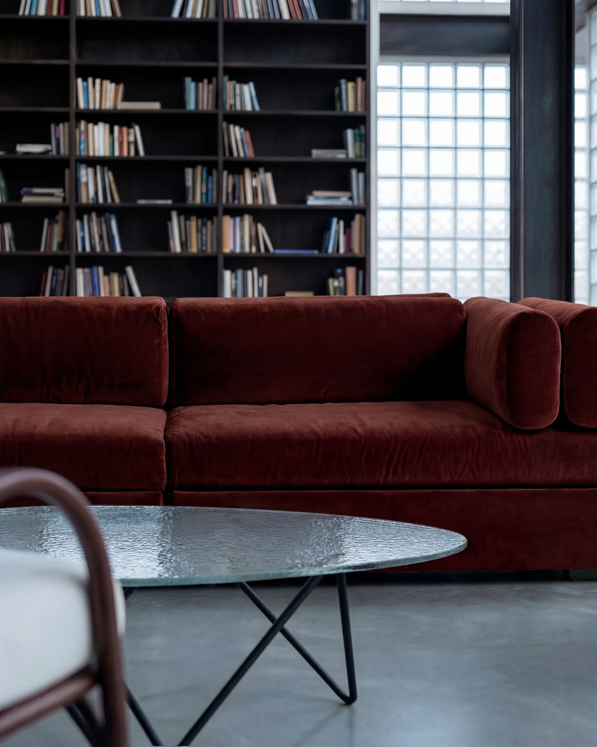 Pedrera soffbord, Svart semimatt-strukturglas transparent GUBI