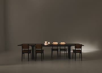 Private matbord 100x320 cm - Brun-svartbetsad ek - GUBI