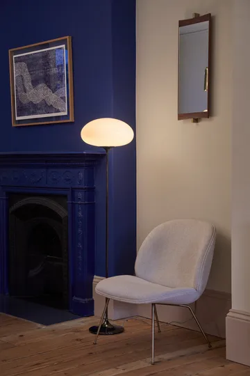 Stemlite golvlampa - Black chrome-opalglas, 110 cm - GUBI