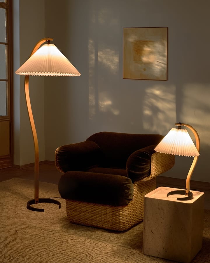 Timberline bordslampa, Oak-birch-white GUBI