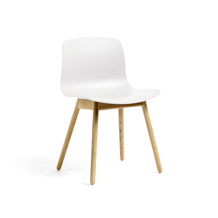About a Chair 12 stol - White-lackad ek - HAY