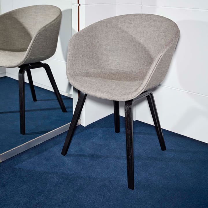 About a Chair 23 stol - tyg hallingdal 130 grey, ekstativ svart vattenbaserad lack - HAY
