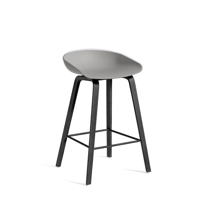 About a Stool 32 Low barstol - Concretegrey-svart stöd o stativ - HAY