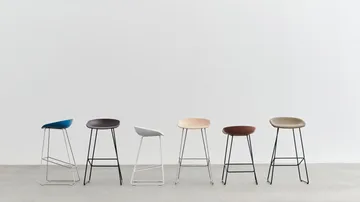 About a Stool 38 Low barstol 2.0 - Khaki-rostfritt stålstativ - HAY