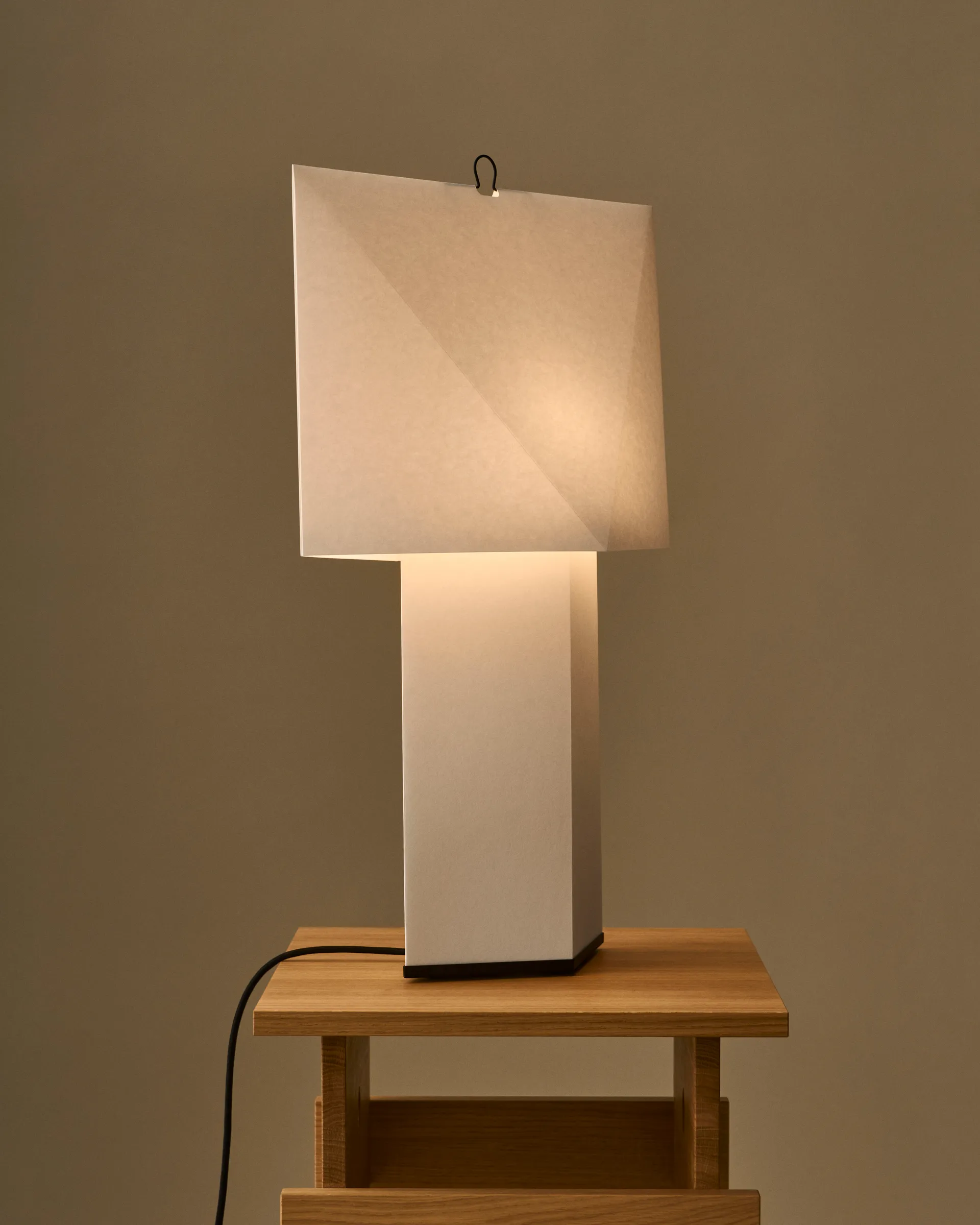 Aplat bordslampa, White, 44 cm HAY