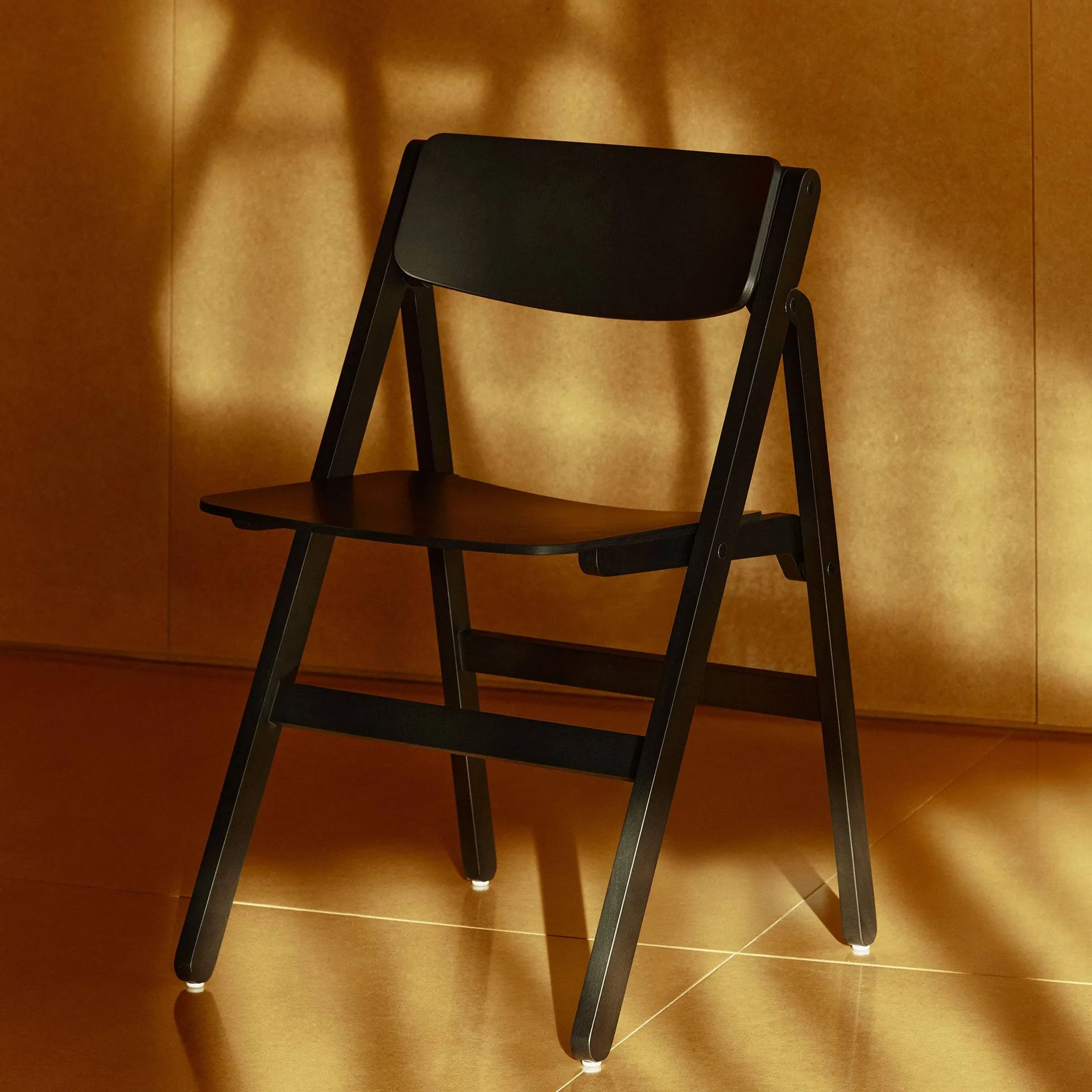 Backflip Chair stol, Anthracite lackerad bok HAY