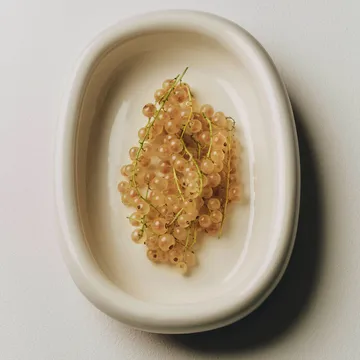 Barro ovalt serveringsfat - Off-white, small 20x27,5 cm - HAY